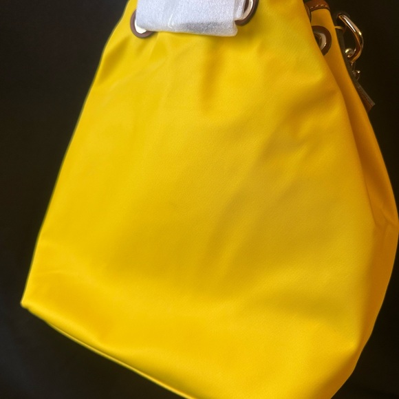 NWOT Dooney & Bourke Mustard Yellow Leather Trim Bucket Bag Purse - Picture 9 of 13